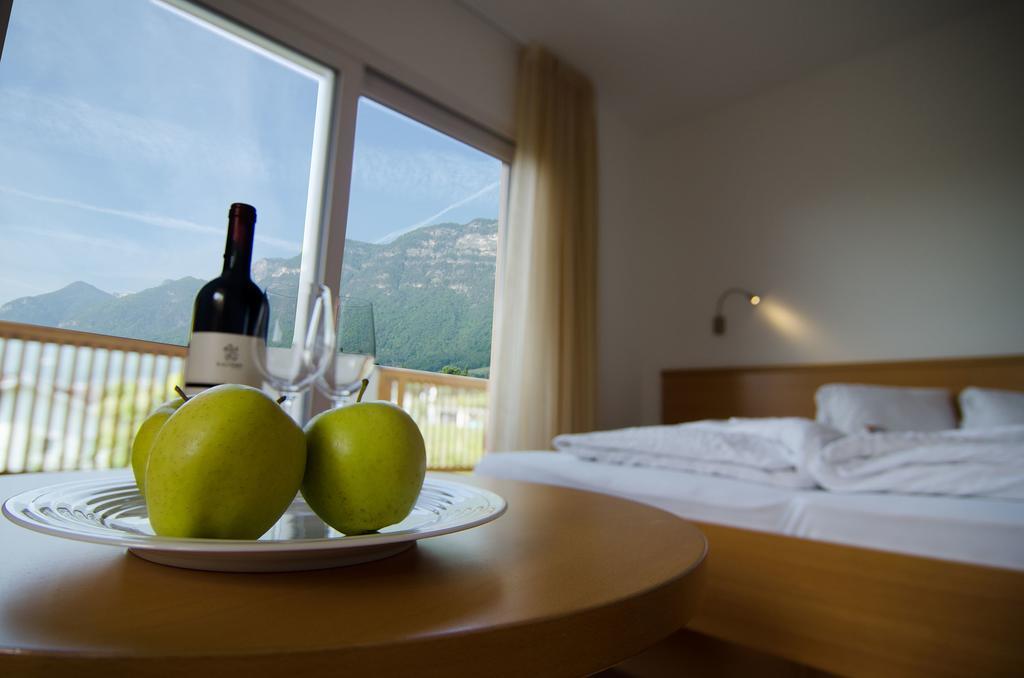 Garni Hotel Peterlinhof Caldaro sulla Strada del Vino Habitación foto